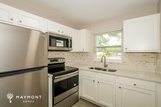 5201 S 84th St in Tampa, FL - Building Photo - Building Photo