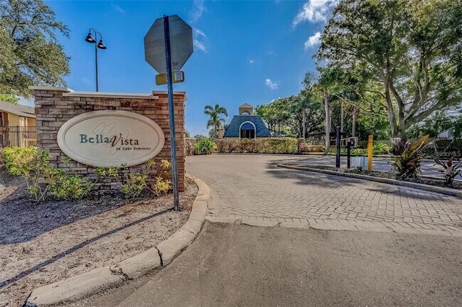 12293 Sailwinds Dr in Largo, FL - Building Photo - Building Photo