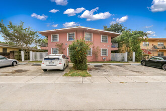 3760 SW 1st St in Fort Lauderdale, FL - Building Photo - Building Photo