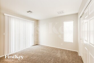 8944 Amy Olivia Ave in Las Vegas, NV - Foto de edificio - Building Photo