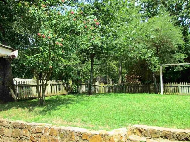 1002 Clyde Dr in Tyler, TX - Building Photo - Building Photo