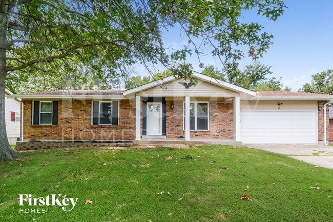 property at 3 Oak Point Ct