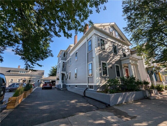 214 Broadway in Providence, RI - Building Photo - Building Photo