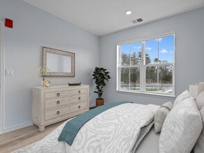 Fox Howe in Framingham, MA - Building Photo - Building Photo