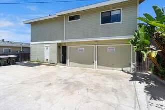 130 E 21st St in Costa Mesa, CA - Building Photo - Building Photo