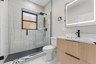 7522 N Eastlake Ter, Unit 2 in Chicago, IL - Foto de edificio - Building Photo