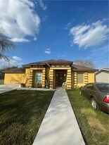 26 Country Club Dr in Mission, TX - Building Photo