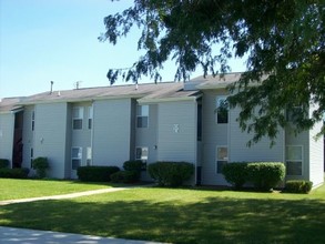 Linden Apartments in Carson City, MI - Building Photo - Building Photo