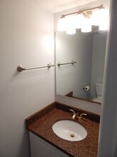 5740 Evergreen Knoll Ct in Alexandria, VA - Building Photo - Building Photo