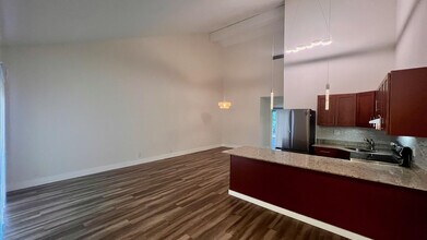 2425 NW 55th Terrace in Lauderhill, FL - Building Photo - Building Photo