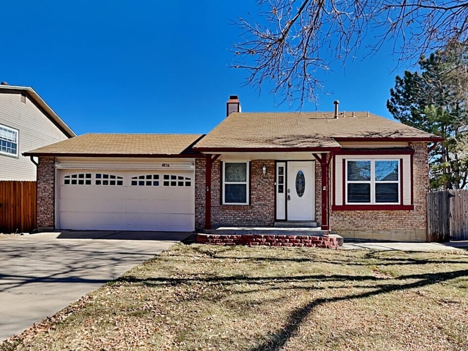 4015 S Fundy Way in Aurora, CO - Building Photo