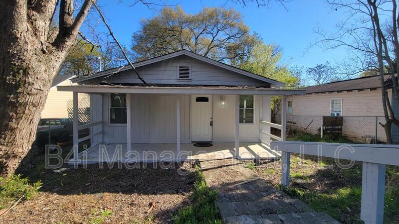 123 Ward St in Lagrange, GA - Building Photo