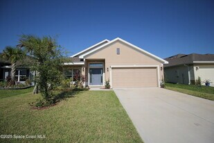 705 Kylar Dr NW in Palm Bay, FL - Building Photo