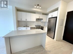 9000 Jane St in Vaughan, ON - Building Photo - Building Photo