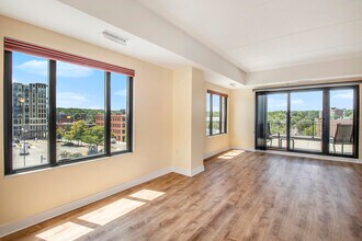 111 N Ashley St in Ann Arbor, MI - Foto de edificio - Building Photo