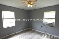 4121 FL-2 in Marianna, FL - Foto de edificio - Building Photo