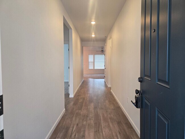 8214 Cardinal Peak St in West Richland, WA - Building Photo - Building Photo