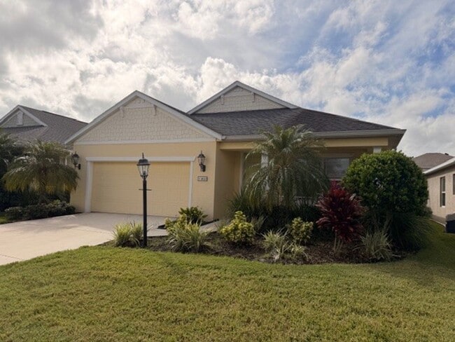 4620 Whispering Leaves Dr in Sarasota, FL - Building Photo - Building Photo