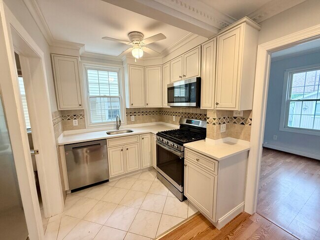 102 Halstead Ave, Unit 1 in Wallington, NJ - Building Photo - Building Photo