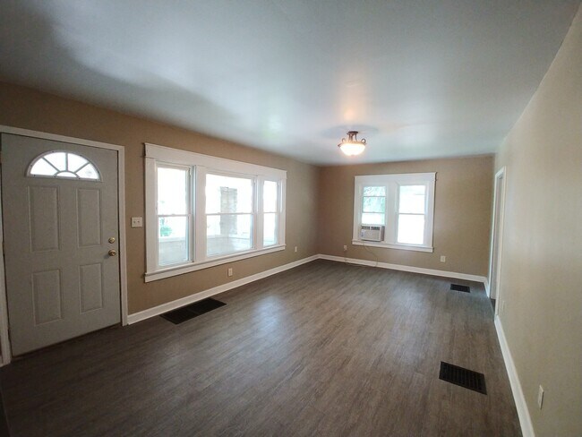 407 S Lincoln St in Bloomington, IN - Building Photo - Building Photo