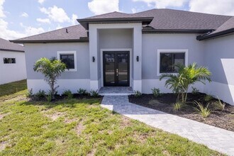 4308 NW 27th Ln in Cape Coral, FL - Building Photo - Building Photo
