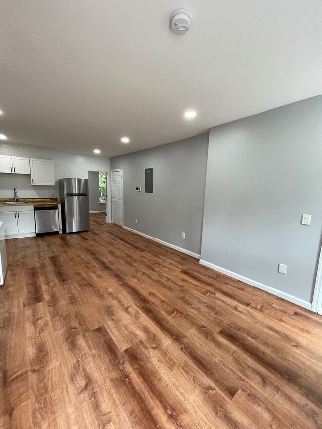 106 Renwick St in Newburgh, NY - Building Photo - Building Photo