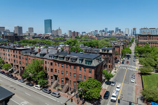 702 Mass Ave in Boston, MA - Foto de edificio - Building Photo