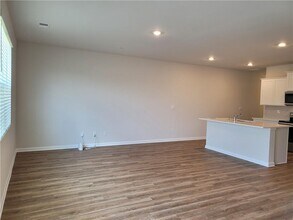 310 Sound Cir in Stockbridge, GA - Building Photo - Building Photo
