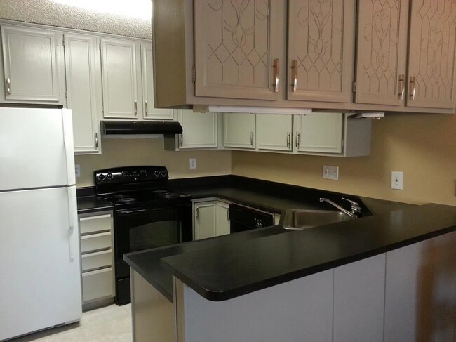 3460 S Poplar St in Denver, CO - Building Photo - Building Photo