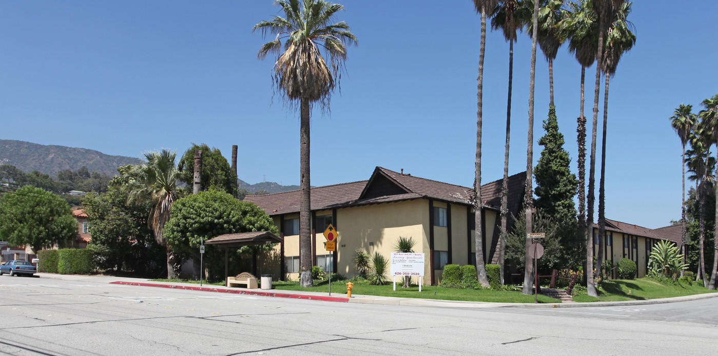 1817 Highland Ave in Duarte, CA - Foto de edificio