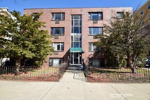 70 Jamaicaway, Unit 10 in Boston, MA - Building Photo