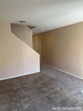 6175 Mountain Hemlock Ave in Las Vegas, NV - Foto de edificio - Building Photo