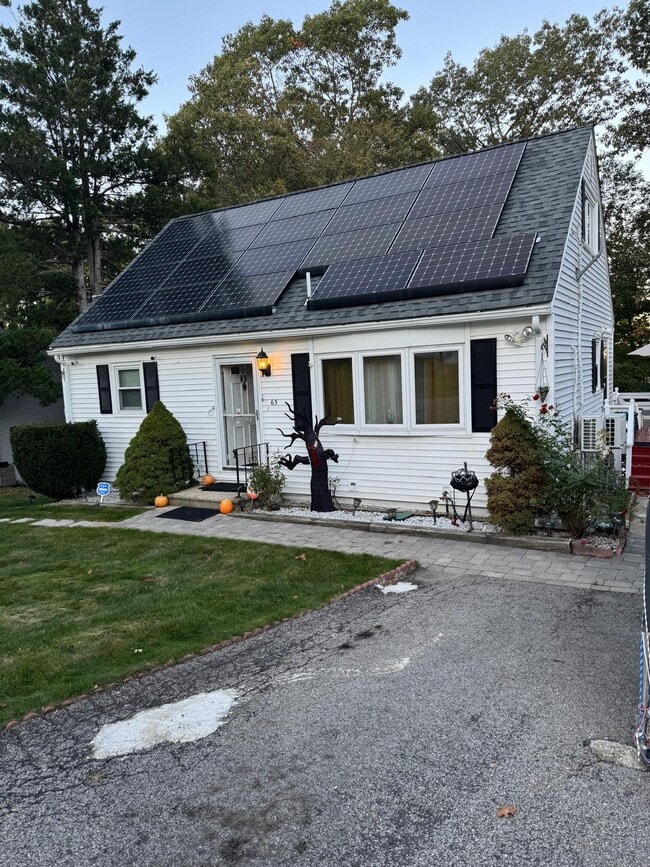 property at 65 Venus Dr