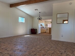 28332 Rodeo Rd in Helendale, CA - Building Photo - Building Photo