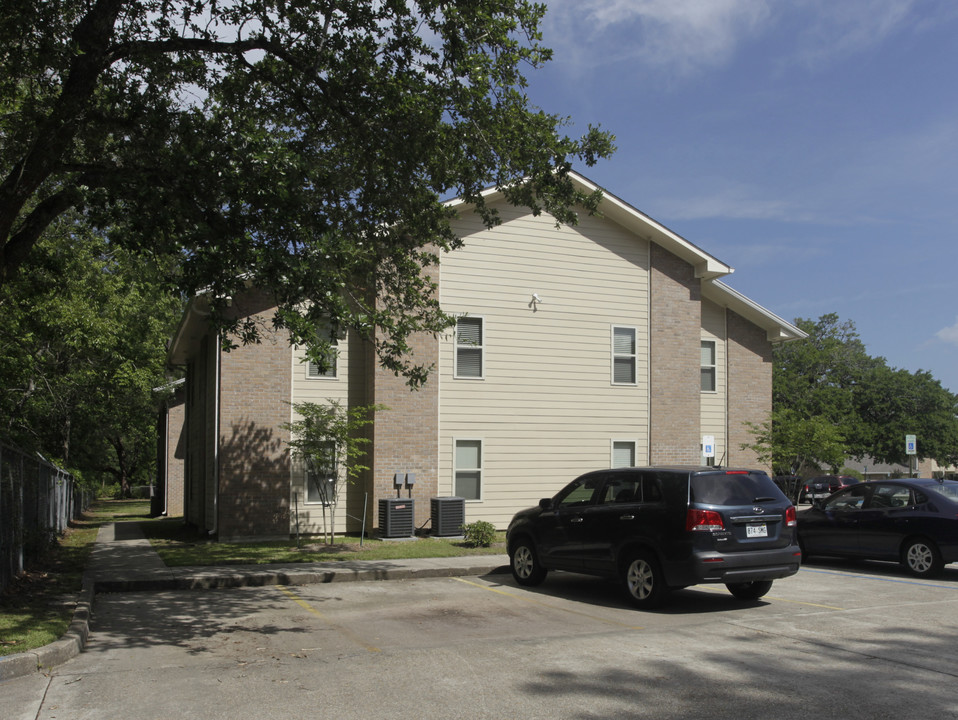 Stones Throw Apartments in Slidell, LA - Foto de edificio