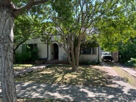 1330 Broadway St in Chico, CA - Building Photo