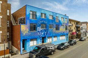 4211-4217 Hochelaga Rue in Montréal, QC - Building Photo