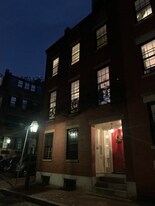 8 Phillips St, Unit 3 in Boston, MA - Building Photo