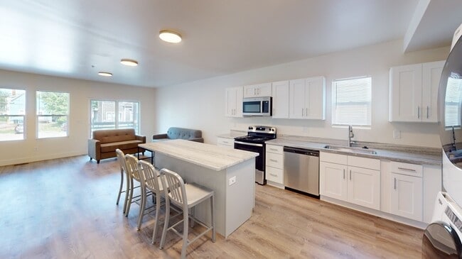 property at 912 Mary St