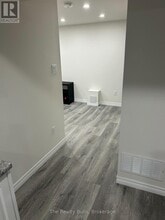 62 Courtleigh Square in Brampton, ON - Building Photo - Building Photo