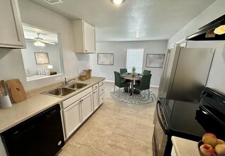 13719 Earlywood St in San Antonio, TX - Building Photo - Building Photo