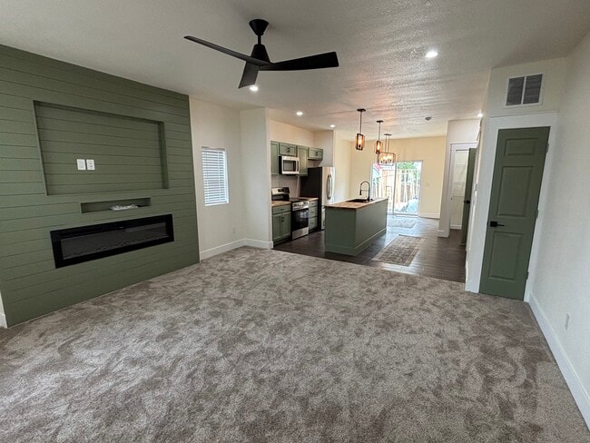 2921 Decatur St in Omaha, NE - Building Photo - Building Photo