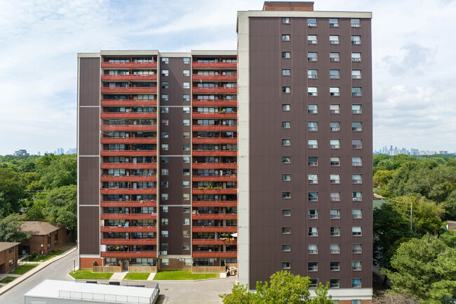 165-195 Barrington Ave in Toronto, ON - Building Photo - Building Photo