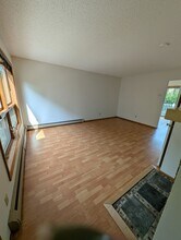 221 Pioneer Dr in Bozeman, MT - Building Photo - Building Photo