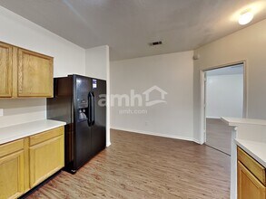 17602 Coventry Oaks Dr in Houston, TX - Building Photo - Building Photo