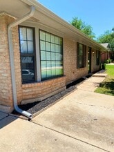 701 Scott Dr in Edmond, OK - Building Photo - Building Photo