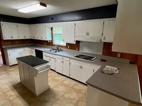 3609 Sherwood Dr in Spartanburg, SC - Building Photo - Building Photo