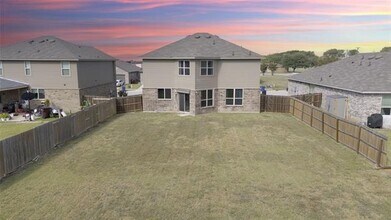 1305 Benwick Dr in Van Alstyne, TX - Building Photo - Building Photo