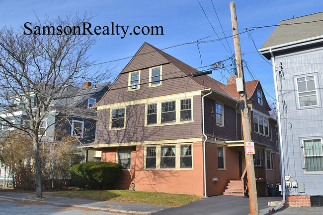 44 Hidden St in Providence, RI - Foto de edificio - Building Photo