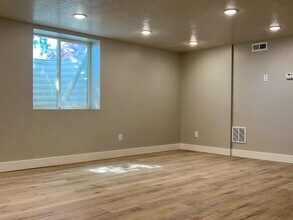 702 N 100 W in Logan, UT - Foto de edificio - Building Photo